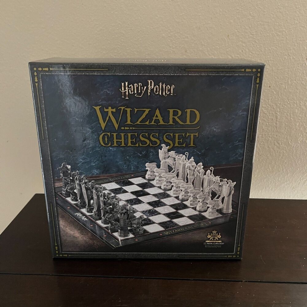 Harry Potter Wizard Chess Set 100% Complete by The Noble Collection